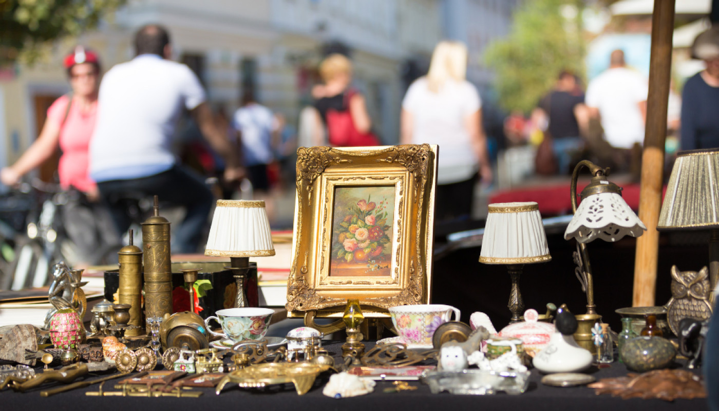 Pourquoi faire appel à un brocanteur sur Le Mans pour vider une maison ?
